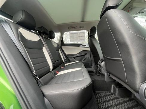 New 2026 Volkswagen Taos SEL image 21