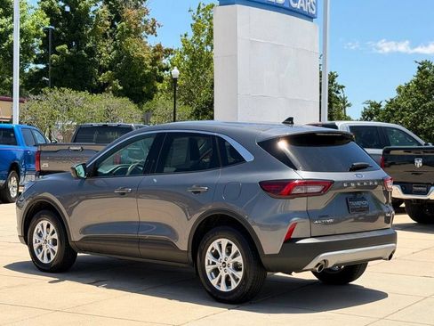 Used 2024 Ford Escape Active AWD/4WD image 5