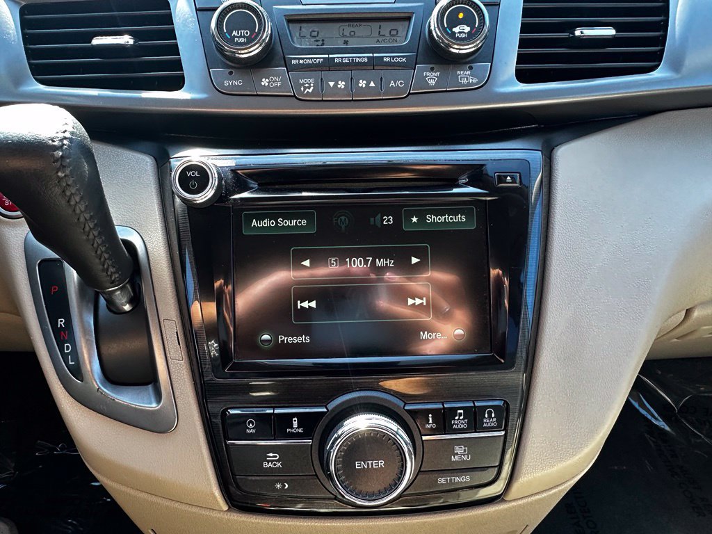 Used 2015 Honda Odyssey Touring image 25