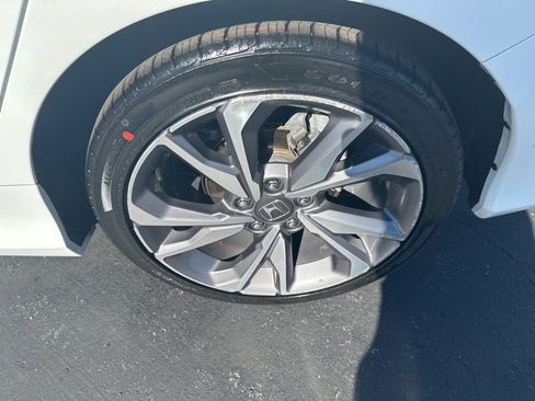 Used 2019 Honda Civic Touring image 24