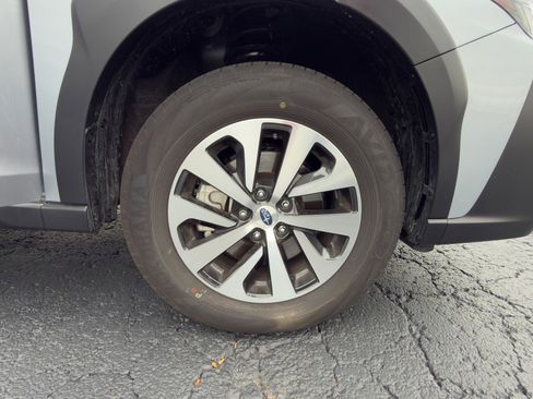 Certified 2025 Subaru Outback Premium image 8