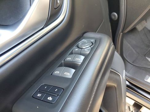 Used 2022 Chevrolet Suburban Z71 w/ Luxury Package AWD/4WD image 16
