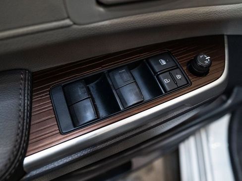 Used 2024 Toyota Sienna LE image 14