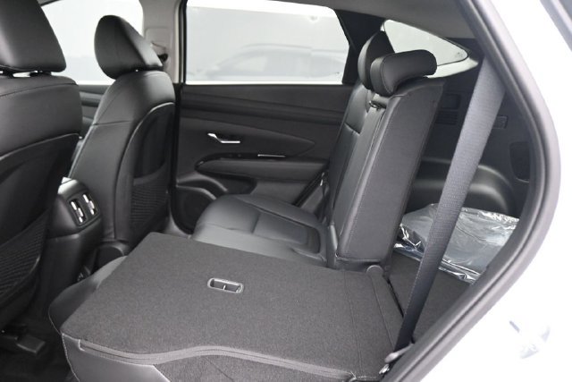 New 2026 Hyundai Tucson Limited AWD/4WD image 16