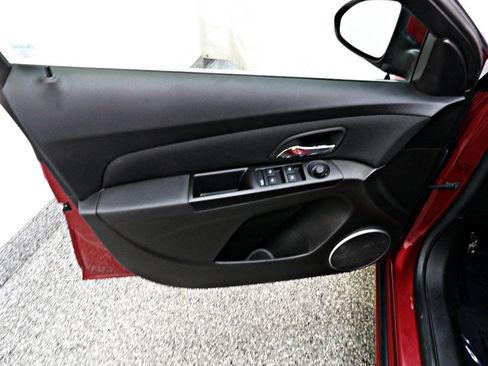 Used 2011 Chevrolet Cruze Eco image 7