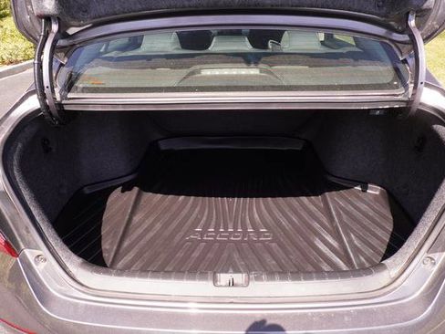 Used 2019 Honda Accord LX image 27
