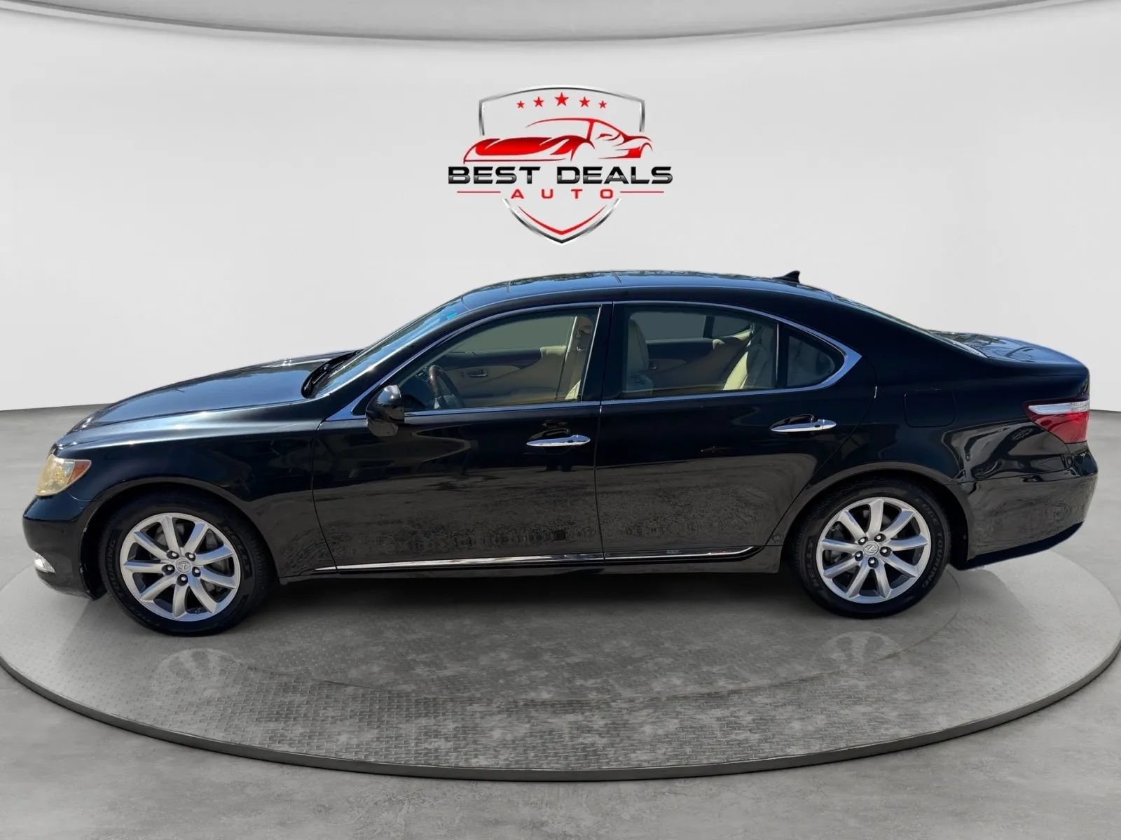Used 2007 Lexus LS 460 RWD image 2
