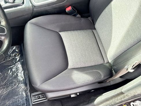 Used 2022 Chrysler 300 Touring w/ Sport Appearance Package image 18