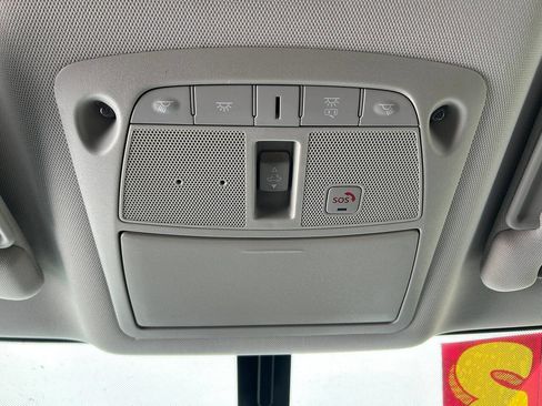 Used 2017 Nissan Pathfinder Platinum image 16