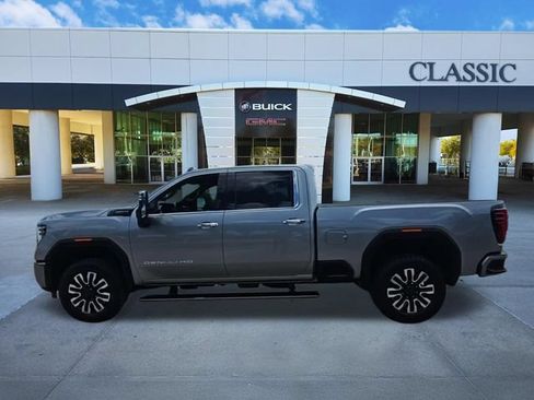 Used 2024 GMC Sierra 2500 Denali Ultimate w/ Max Trailering Package AWD/4WD image 5
