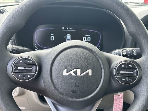 New 2025 Kia Soul LX w/ LX Technology Package image 15
