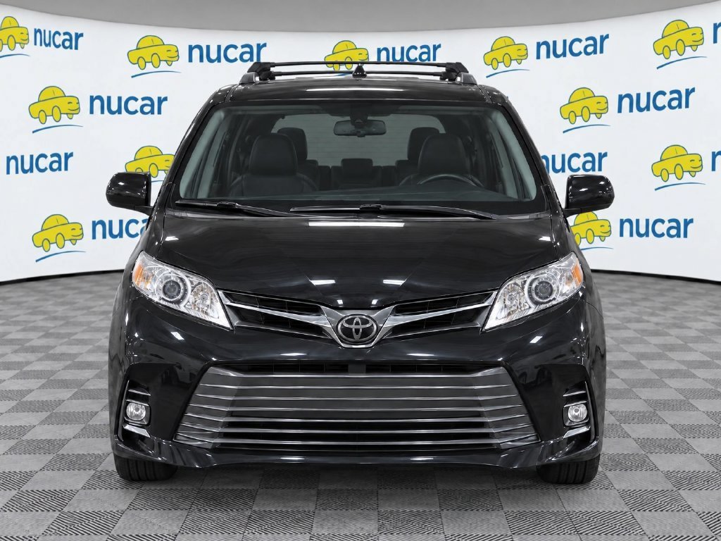 Used 2018 Toyota Sienna XLE w/ XLE Navigation Package AWD/4WD image 5