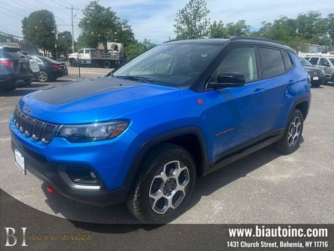 Used 2022 Jeep Compass Trailhawk w/ Sun and Sound Group AWD/4WD image 1