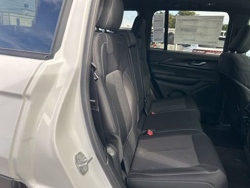 New 2025 Jeep Grand Cherokee Laredo X image 27