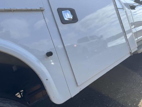 Used 2018 Ford F550 4x4 Regular Cab Super Duty image 16