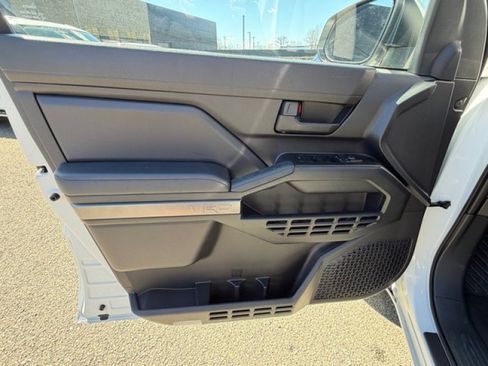 Used 2025 Toyota 4Runner TRD Sport AWD/4WD image 19