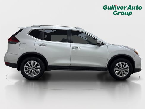 Used 2019 Nissan Rogue S w/ Special Edition Package FWD image 10