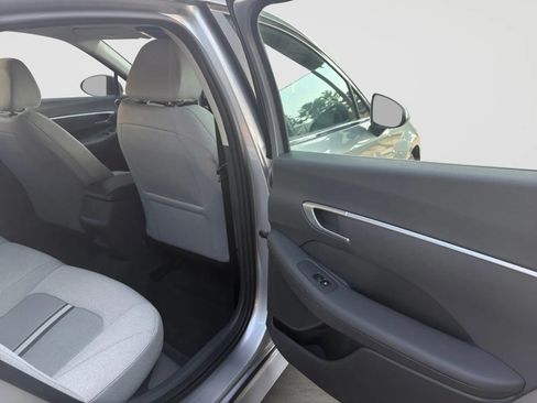 Used 2021 Hyundai Sonata SE FWD image 17