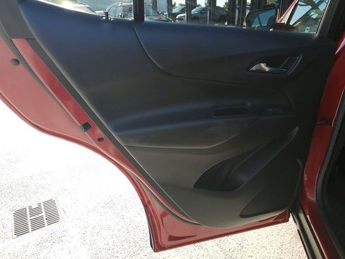 Used 2022 Chevrolet Equinox LT image 14