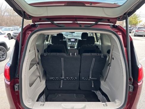 Certified 2023 Chrysler Voyager LX FWD image 20