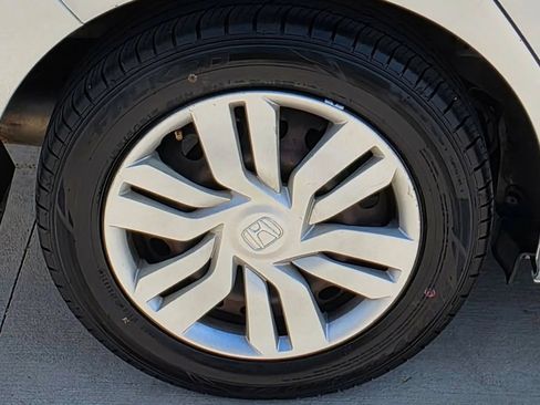 Used 2015 Honda Fit LX image 28