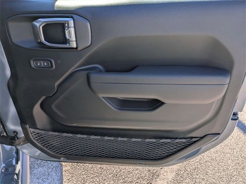 New 2026 Jeep Gladiator Mojave w/ Technology Group image 34