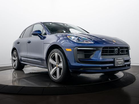 Certified 2026 Porsche Macan S AWD/4WD image 9