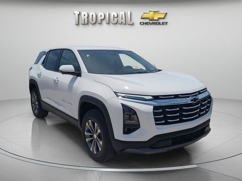 New 2026 Chevrolet Equinox LT w/ Convenience Package II FWD image 4