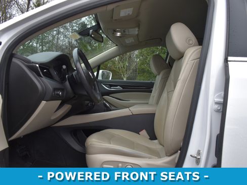 Used 2019 Buick Enclave Essence image 4