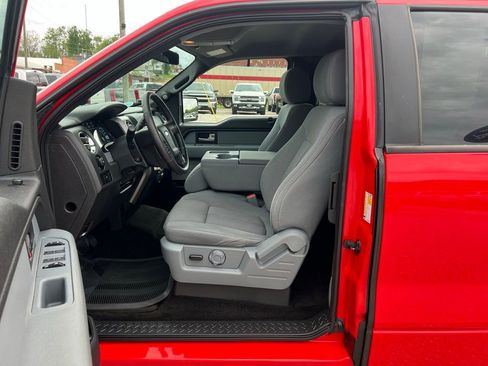 Used 2014 Ford F150 XLT w/ XLT Chrome Package image 13