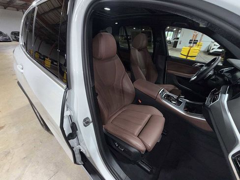 Used 2022 BMW X5 xDrive45e image 16