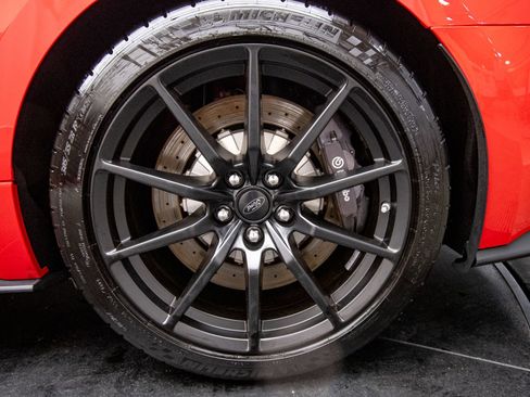 Used 2016 Ford Mustang Shelby GT350 w/ Technology Package image 27