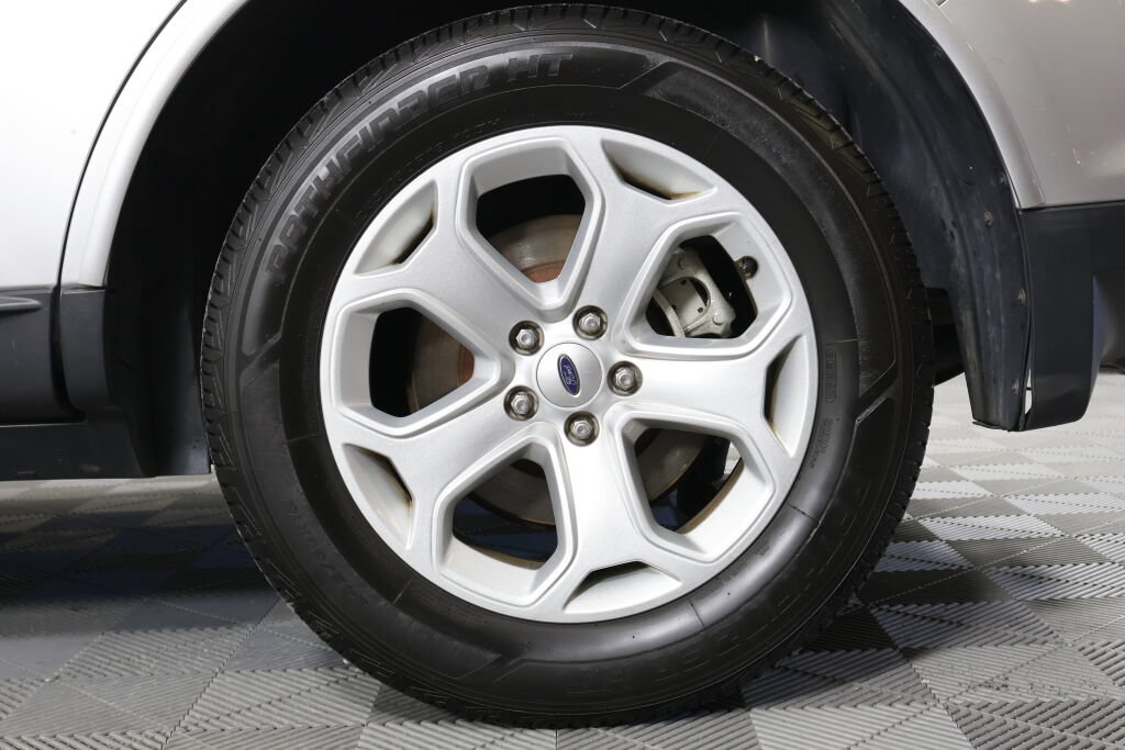 Used 2014 Ford Edge SEL w/ Equipment Group 205A AWD/4WD image 8