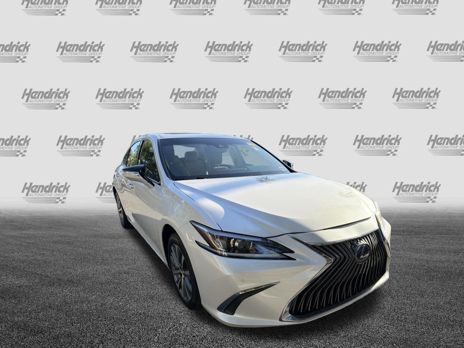 Certified 2020 Lexus ES 300h w/ Premium Package FWD image 2