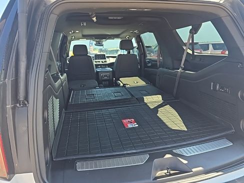 Used 2023 Chevrolet Suburban High Country w/ Premium Package 2 image 27
