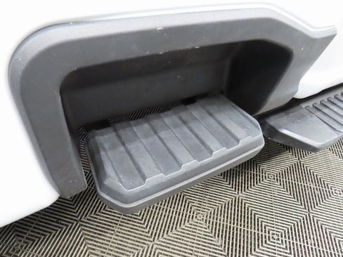 Used 2024 Ford F250 XLT image 32