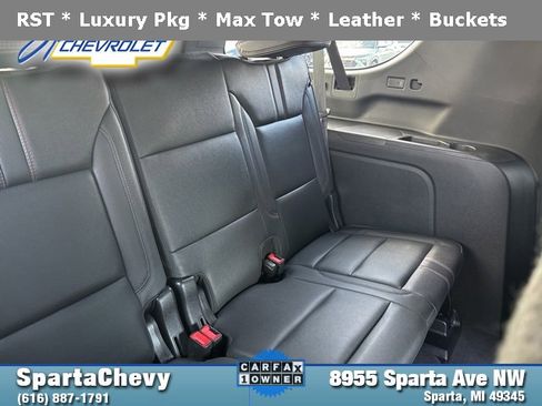 Used 2023 Chevrolet Suburban RST w/ Luxury Package image 20