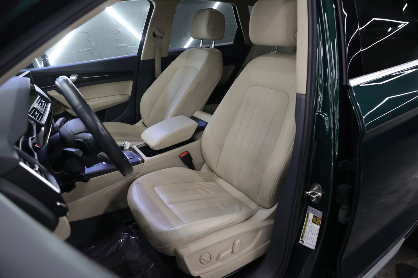 Used 2018 Audi Q5 2.0T Premium Plus w/ Premium Plus Package AWD/4WD image 12