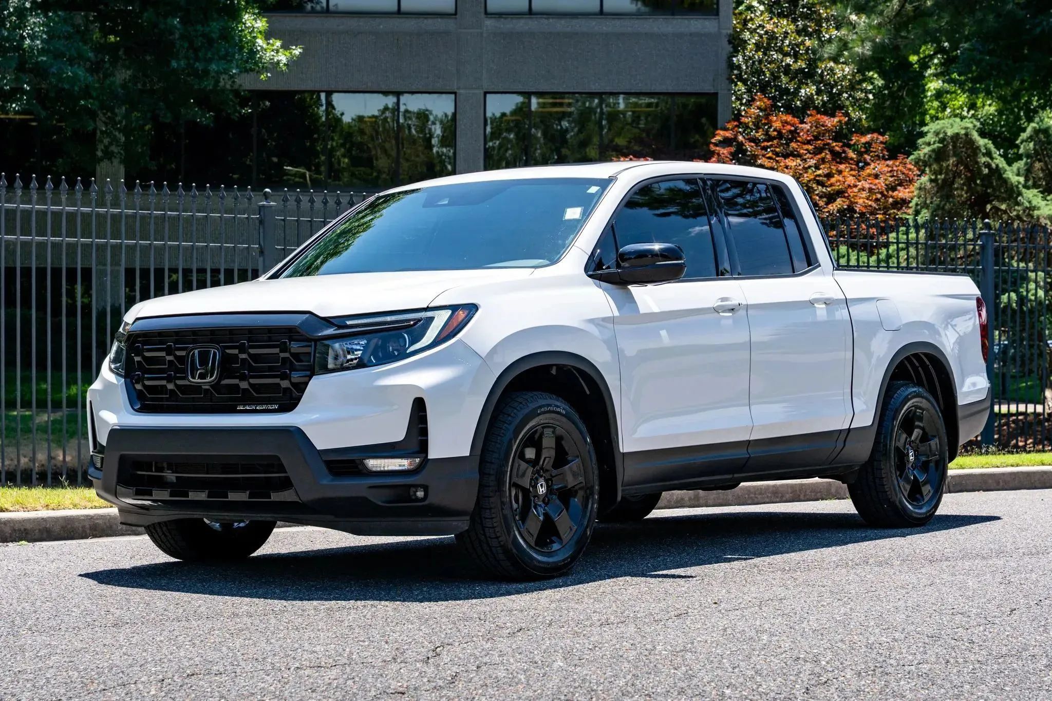 Used 2024 Honda Ridgeline Black Edition image 1