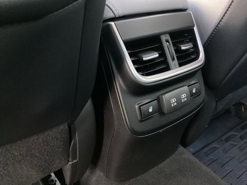 Used 2022 Subaru Legacy Limited image 7