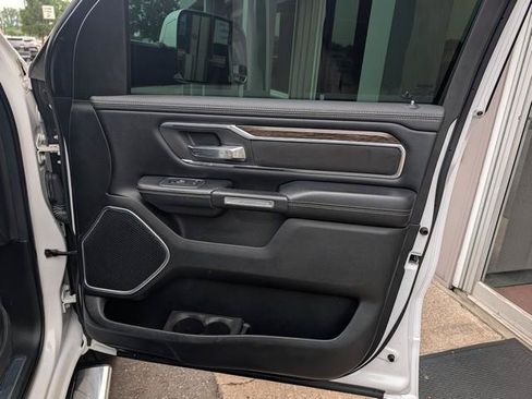 Used 2019 RAM 1500 Laramie AWD/4WD image 24
