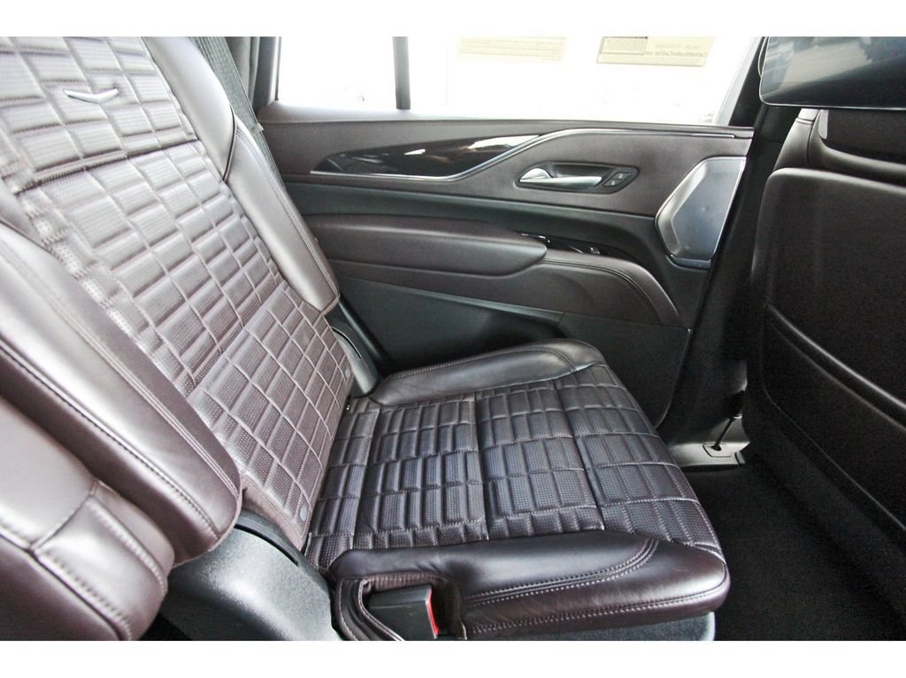 Used 2023 Cadillac Escalade Sport Platinum AWD/4WD image 11