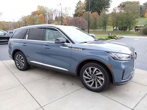 New 2026 Lincoln Aviator Premiere image 7