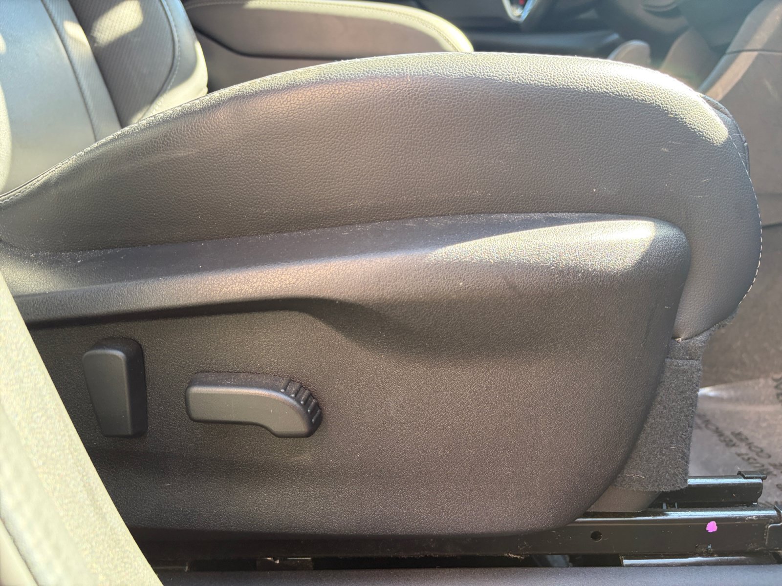 Used 2023 Subaru Ascent Limited w/ Technology Package AWD/4WD image 32