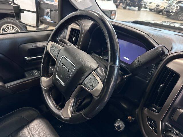 Used 2019 GMC Sierra 3500 Denali w/ Duramax Plus Package AWD/4WD image 15
