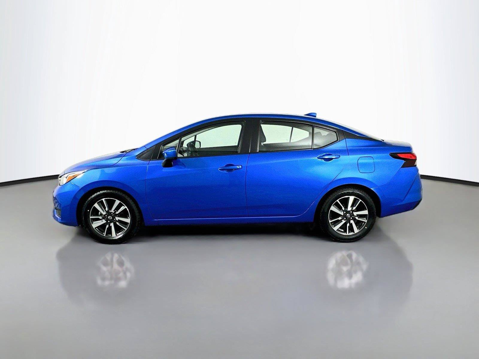 Used 2024 Nissan Versa SV FWD image 8