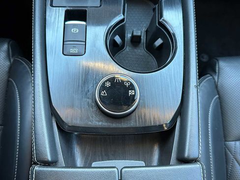 Used 2021 Nissan Rogue Platinum image 32