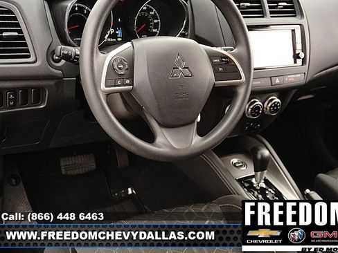 Used 2025 Mitsubishi Outlander Sport AWD image 21