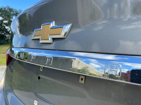Used 2017 Chevrolet Impala LT FWD image 13