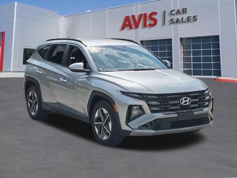 Used 2025 Hyundai Tucson SEL FWD image 3